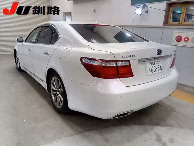 LEXUS LS600H