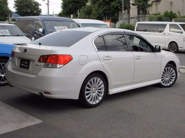 SUBARU LEGACY B4