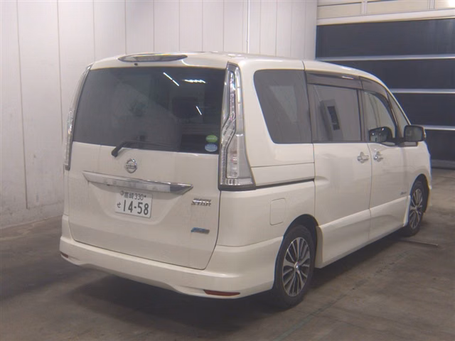 NISSAN SERENA