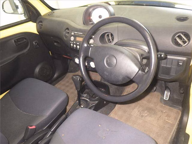 DAIHATSU ESSE