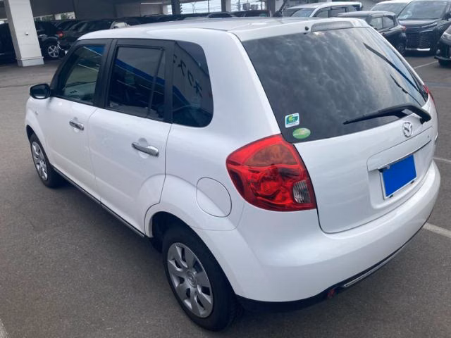 MAZDA VERISA