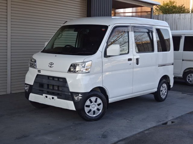 TOYOTA PIXIS VAN