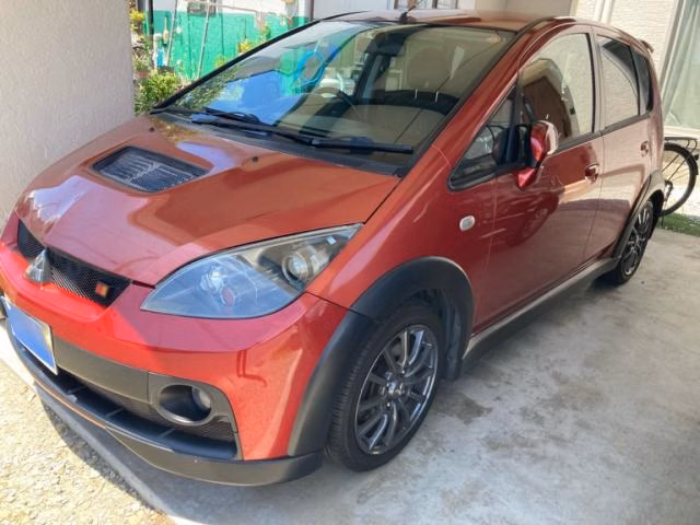 MITSUBISHI COLT