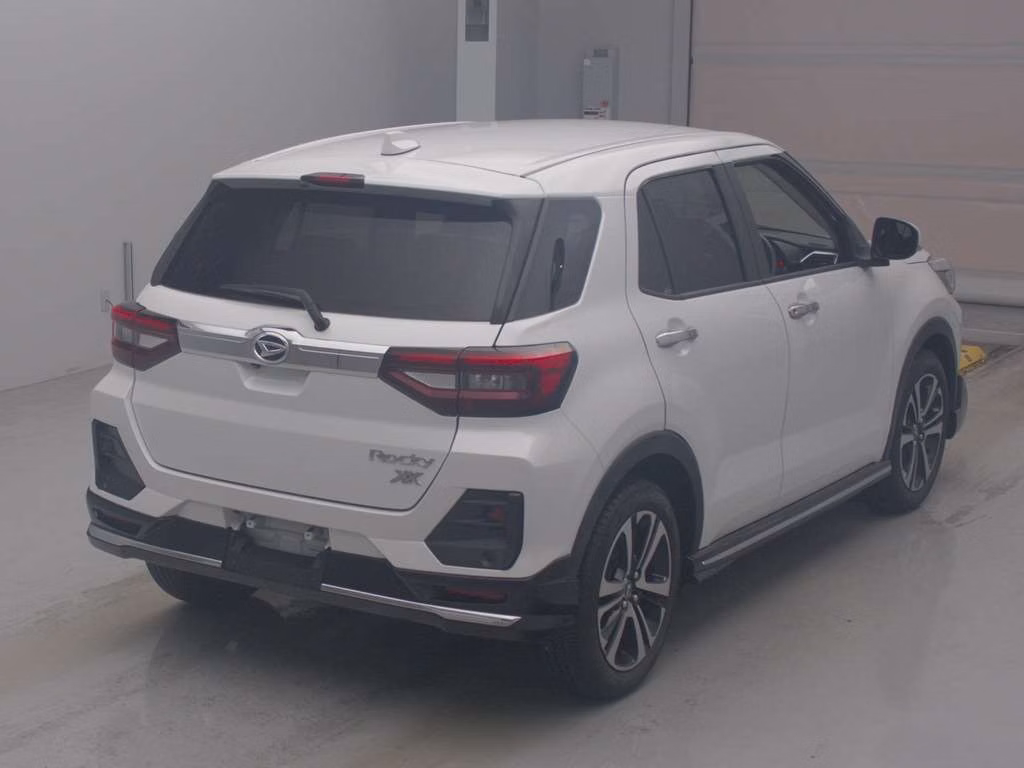 DAIHATSU ROCKY