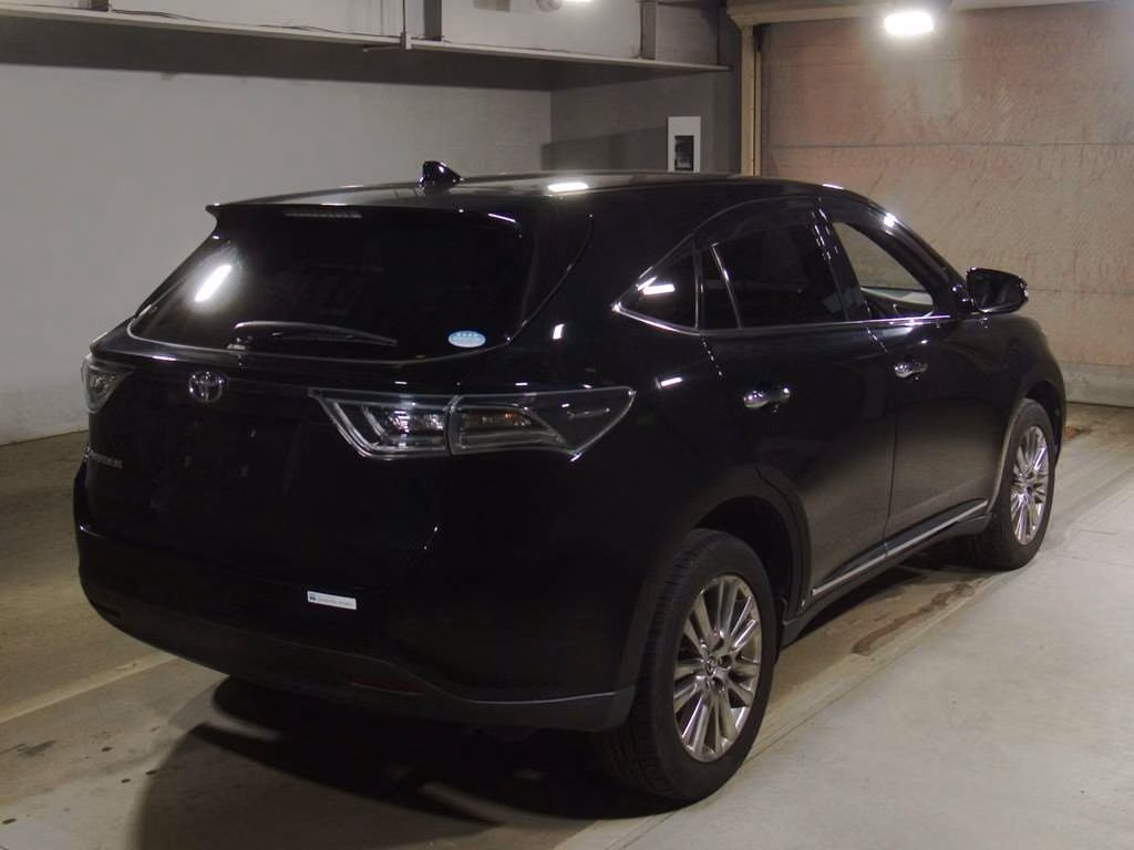 TOYOTA HARRIER