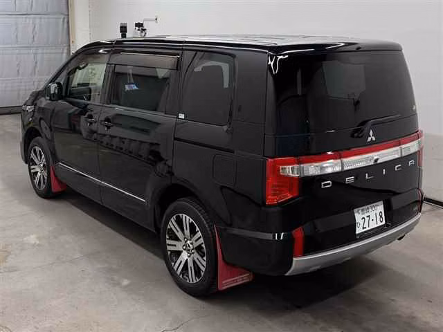 MITSUBISHI DELICA D:5