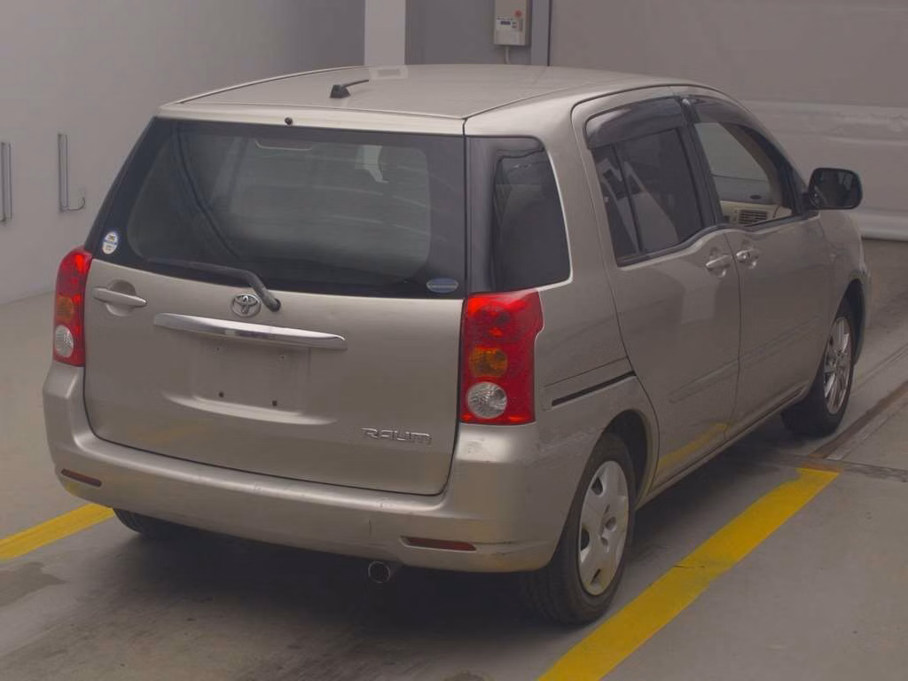 TOYOTA RAUM