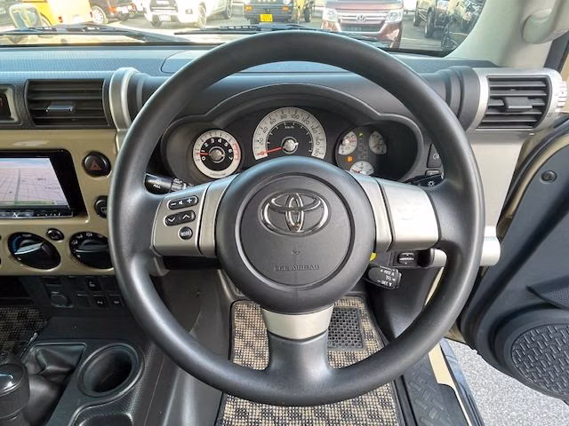 TOYOTA FJ CRUISER