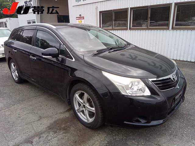 TOYOTA AVENSIS
