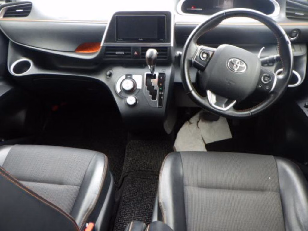 TOYOTA SIENTA