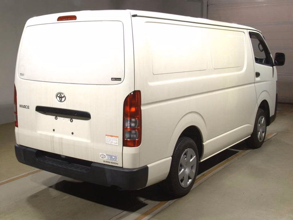 TOYOTA REGIUS ACE
