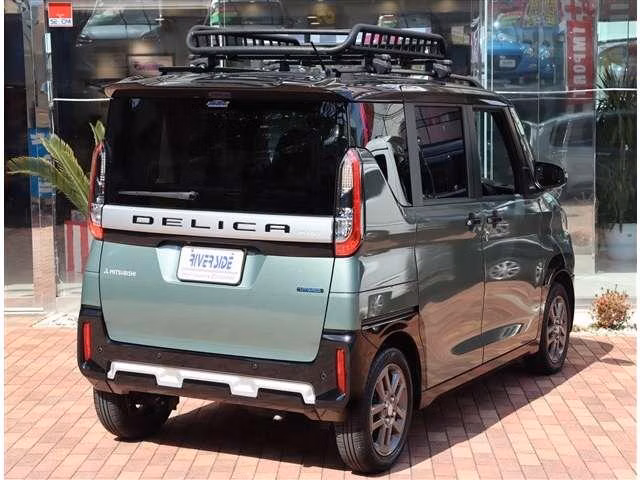 MITSUBISHI DELICA MINI