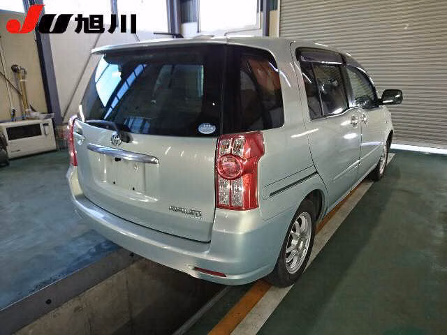 TOYOTA RAUM