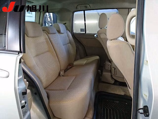 TOYOTA RAUM