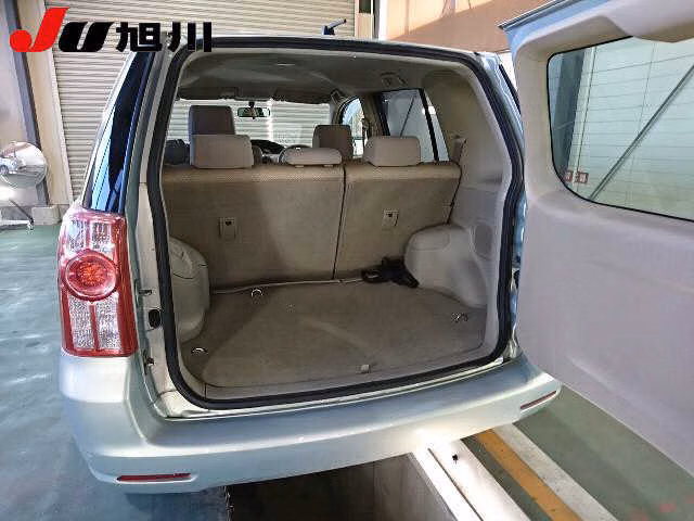 TOYOTA RAUM
