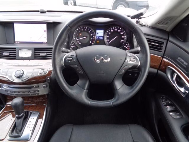 NISSAN FUGA