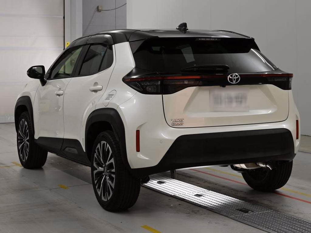TOYOTA YARIS CROSS