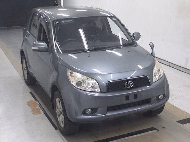 TOYOTA RUSH
