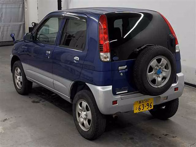 DAIHATSU TERIOS KID