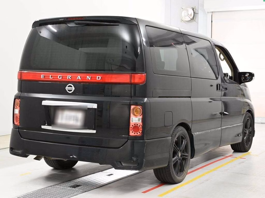 NISSAN ELGRAND