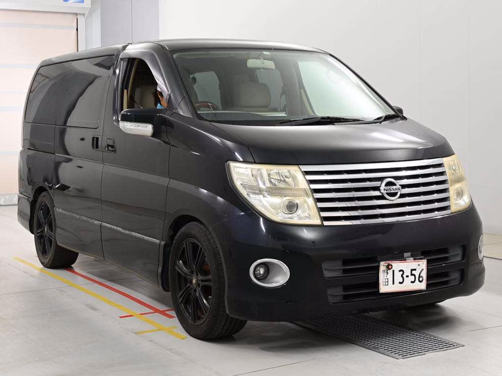 NISSAN ELGRAND