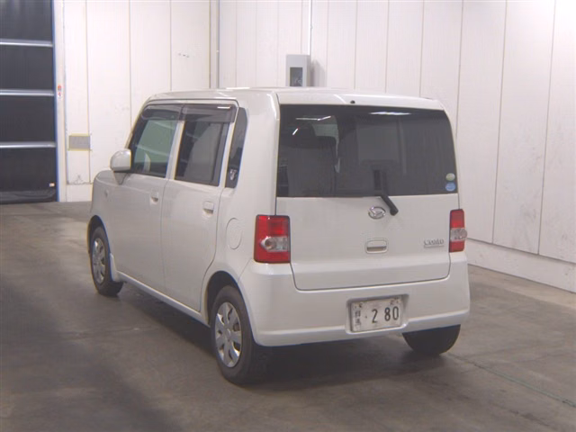 DAIHATSU MOVE CONTE