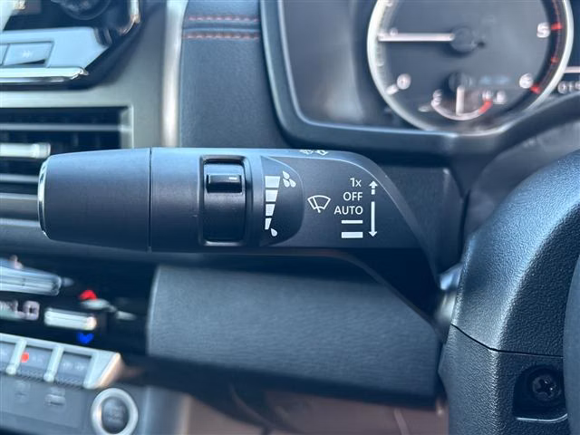 MITSUBISHI TRITON