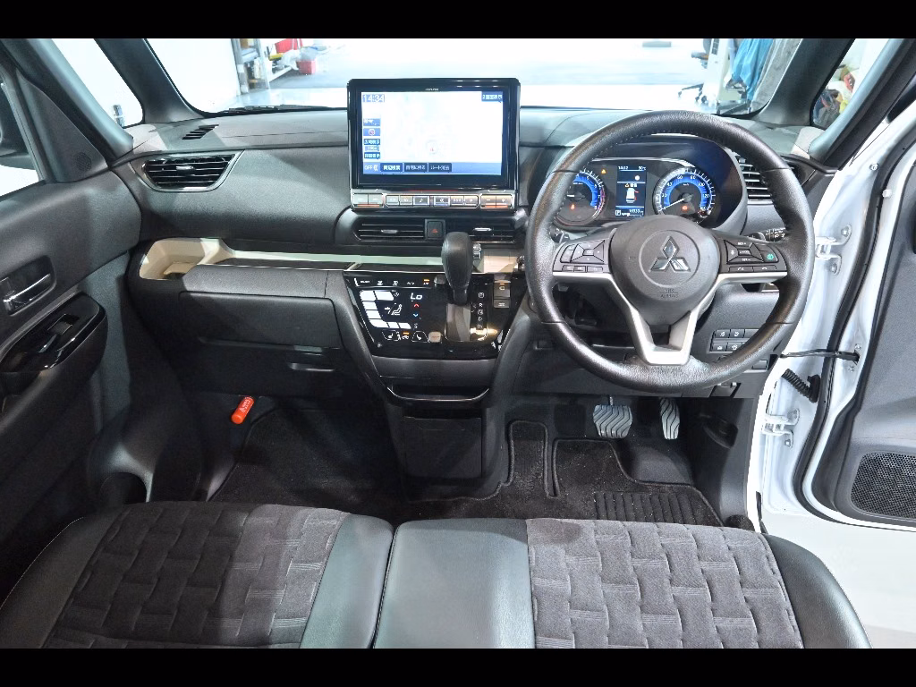 MITSUBISHI DELICA MINI