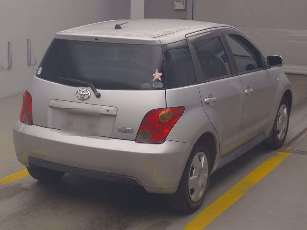 TOYOTA IST