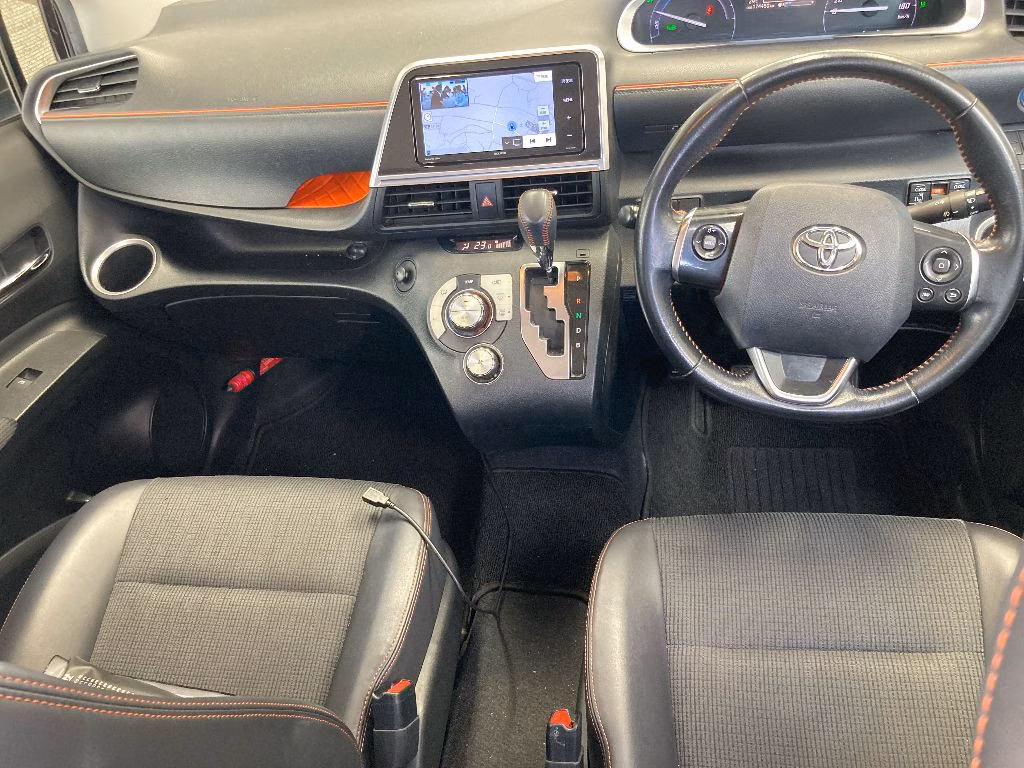 TOYOTA SIENTA