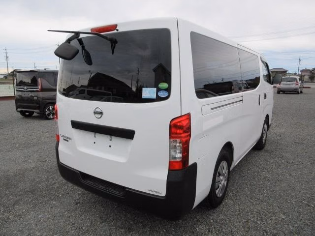 NISSAN NV350 CARAVAN