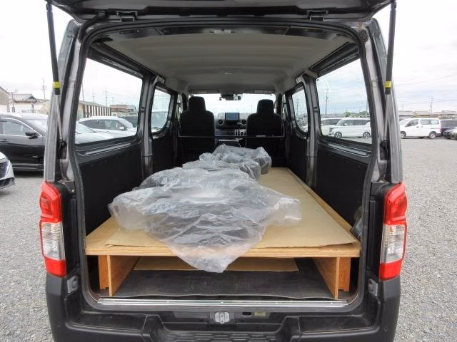 NISSAN CARAVAN