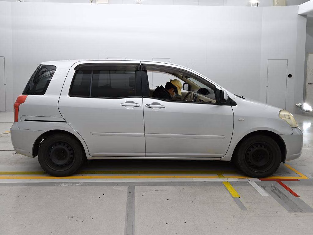 TOYOTA RAUM