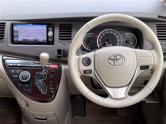TOYOTA ISIS