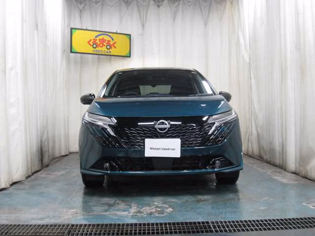 NISSAN AURA