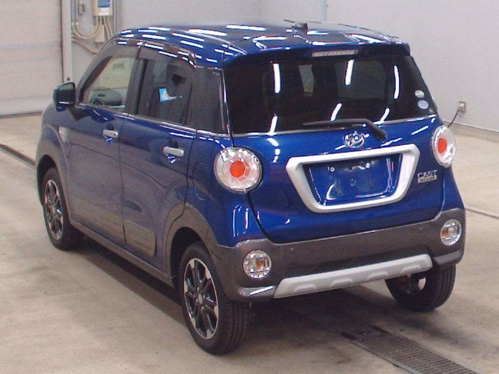 DAIHATSU CAST