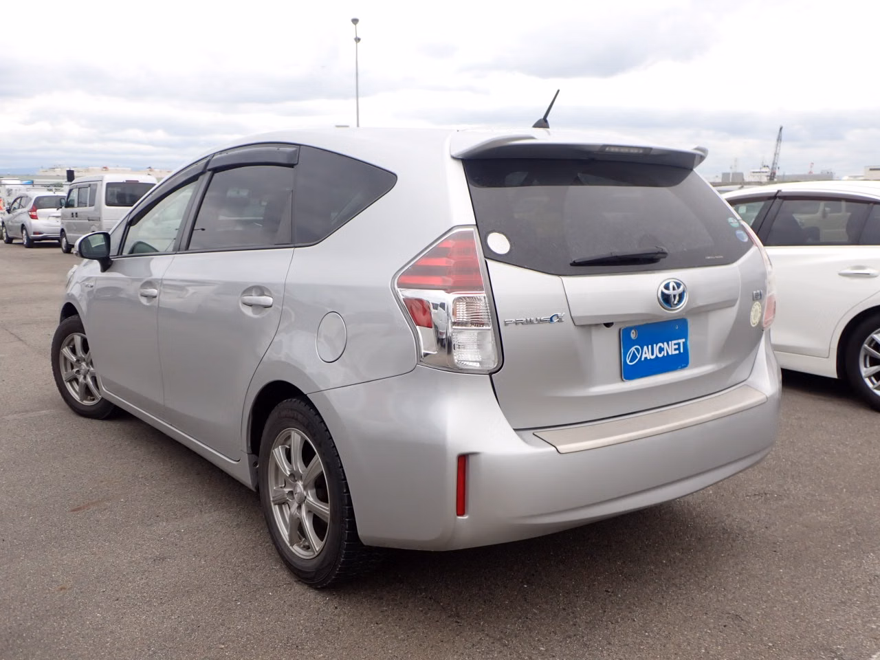 TOYOTA PRIUS ALPHA