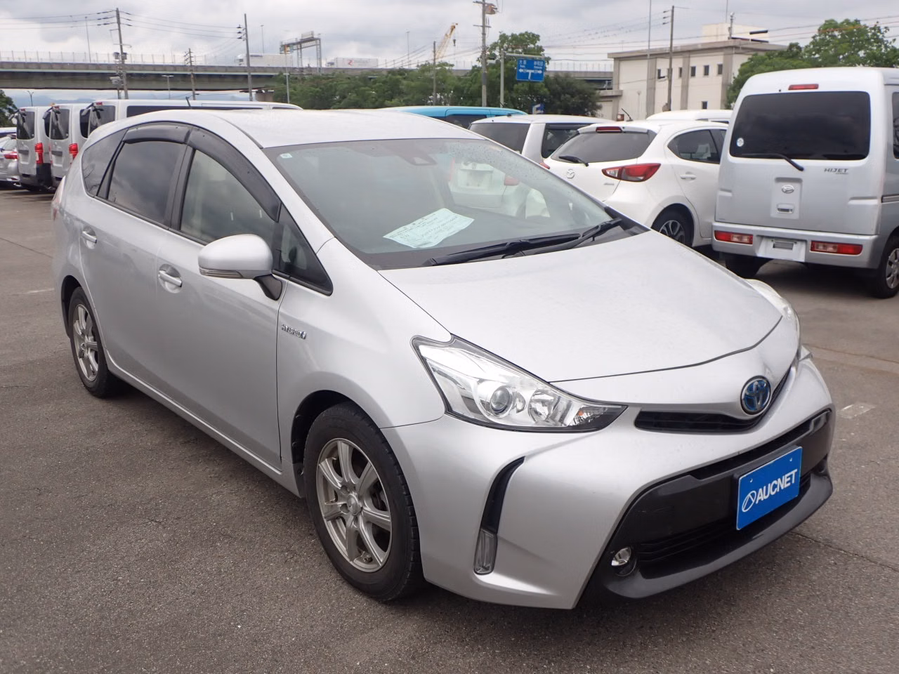 TOYOTA PRIUS ALPHA