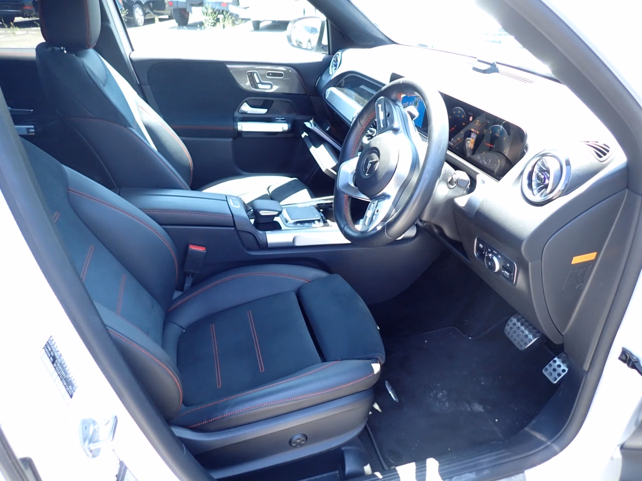 MERCEDES-BENZ GLB-CLASS