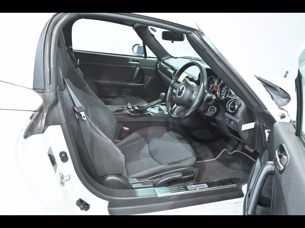 MAZDA ROADSTER