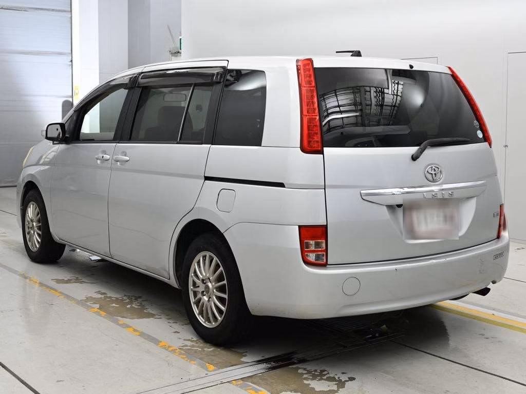 TOYOTA ISIS