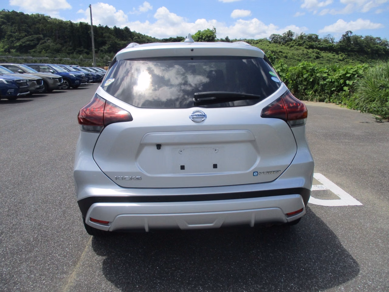 NISSAN KICKS