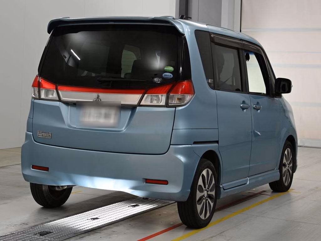 MITSUBISHI DELICA D:2
