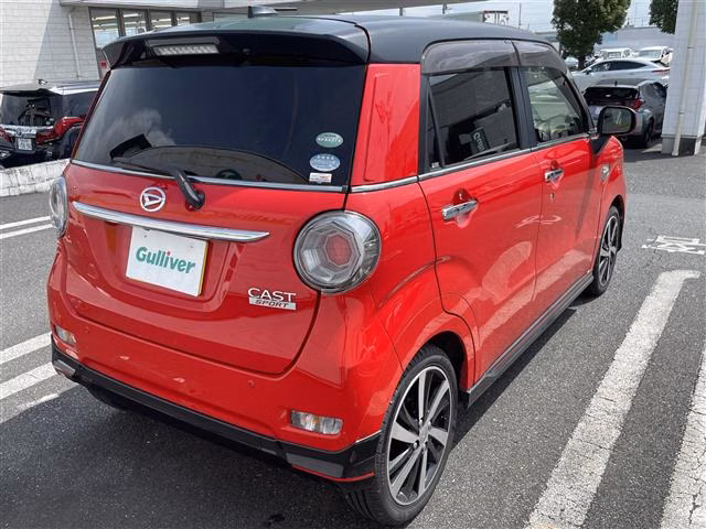 DAIHATSU CAST