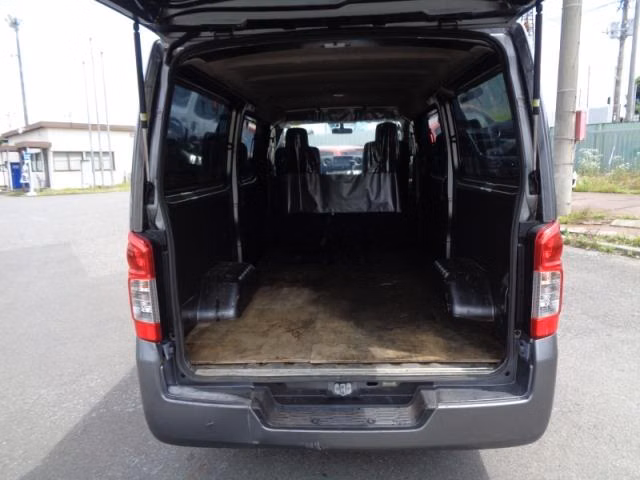 NISSAN NV350 CARAVAN