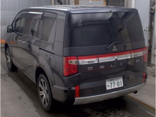 MITSUBISHI DELICA D:5
