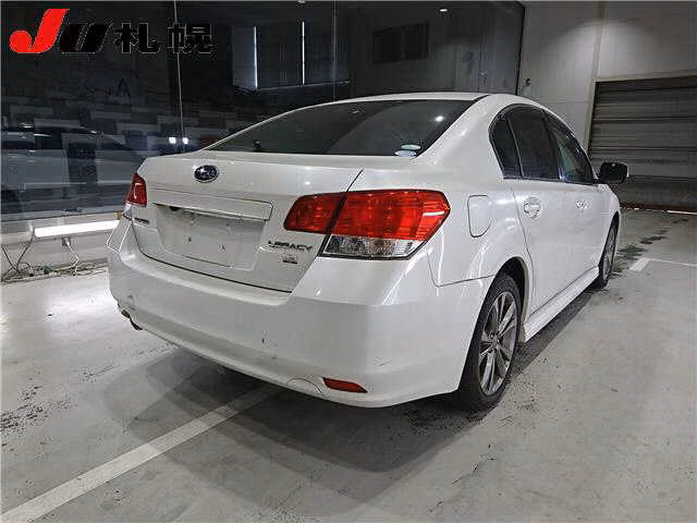 SUBARU LEGACY B4