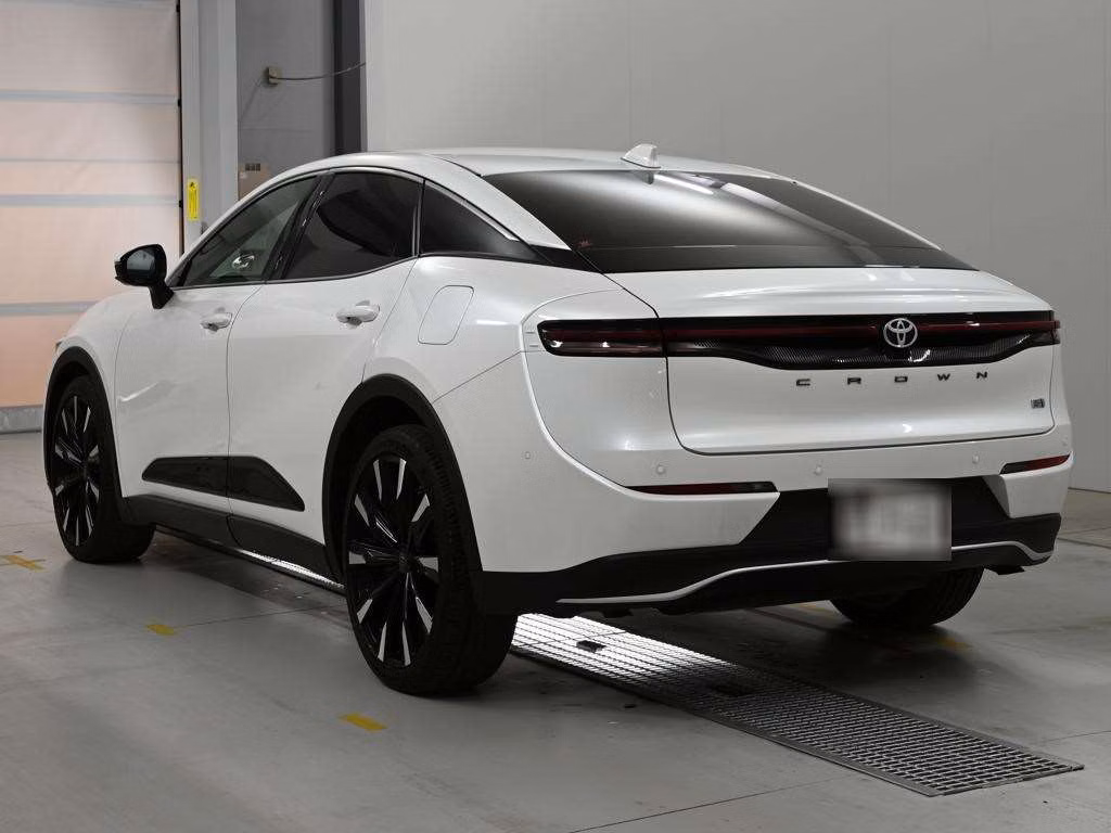 TOYOTA CROWN