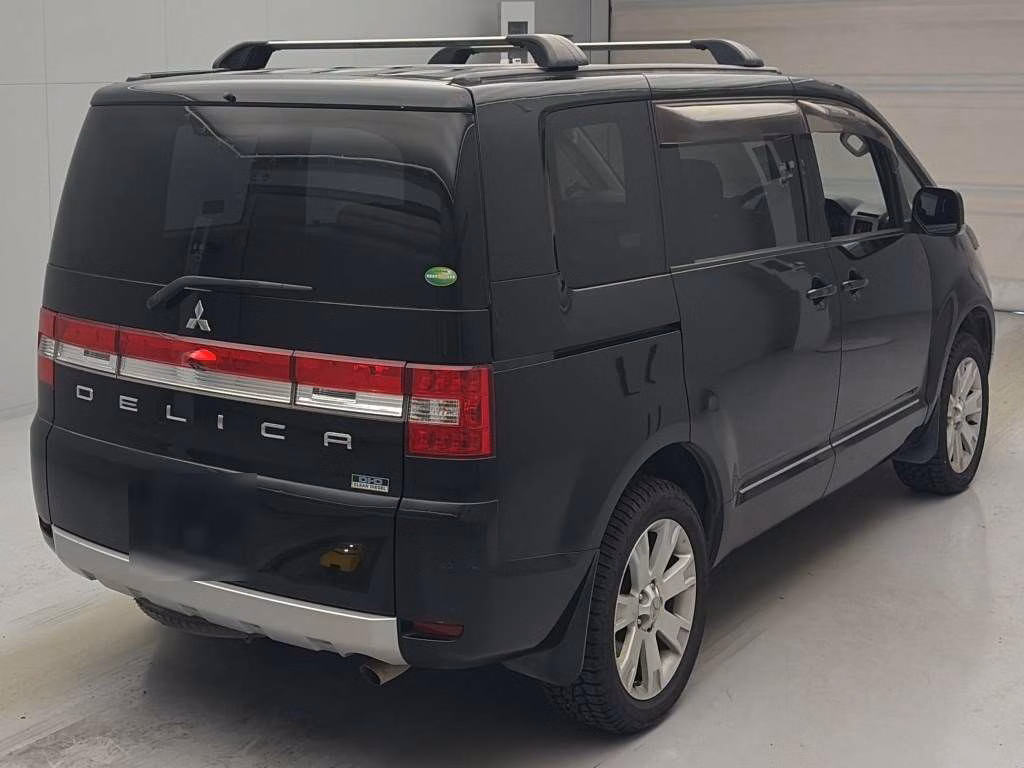 MITSUBISHI DELICA D:5
