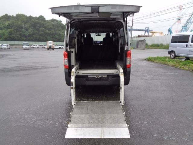 NISSAN NV350 CARAVAN